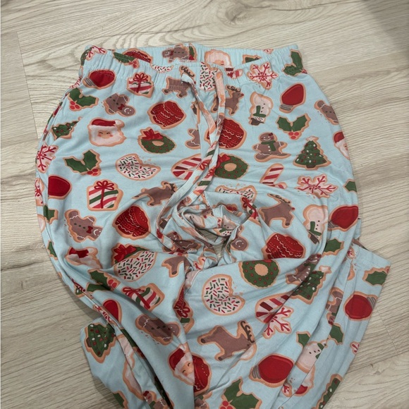 Caden lane women’s Christmas pajama pants - Picture 2 of 4